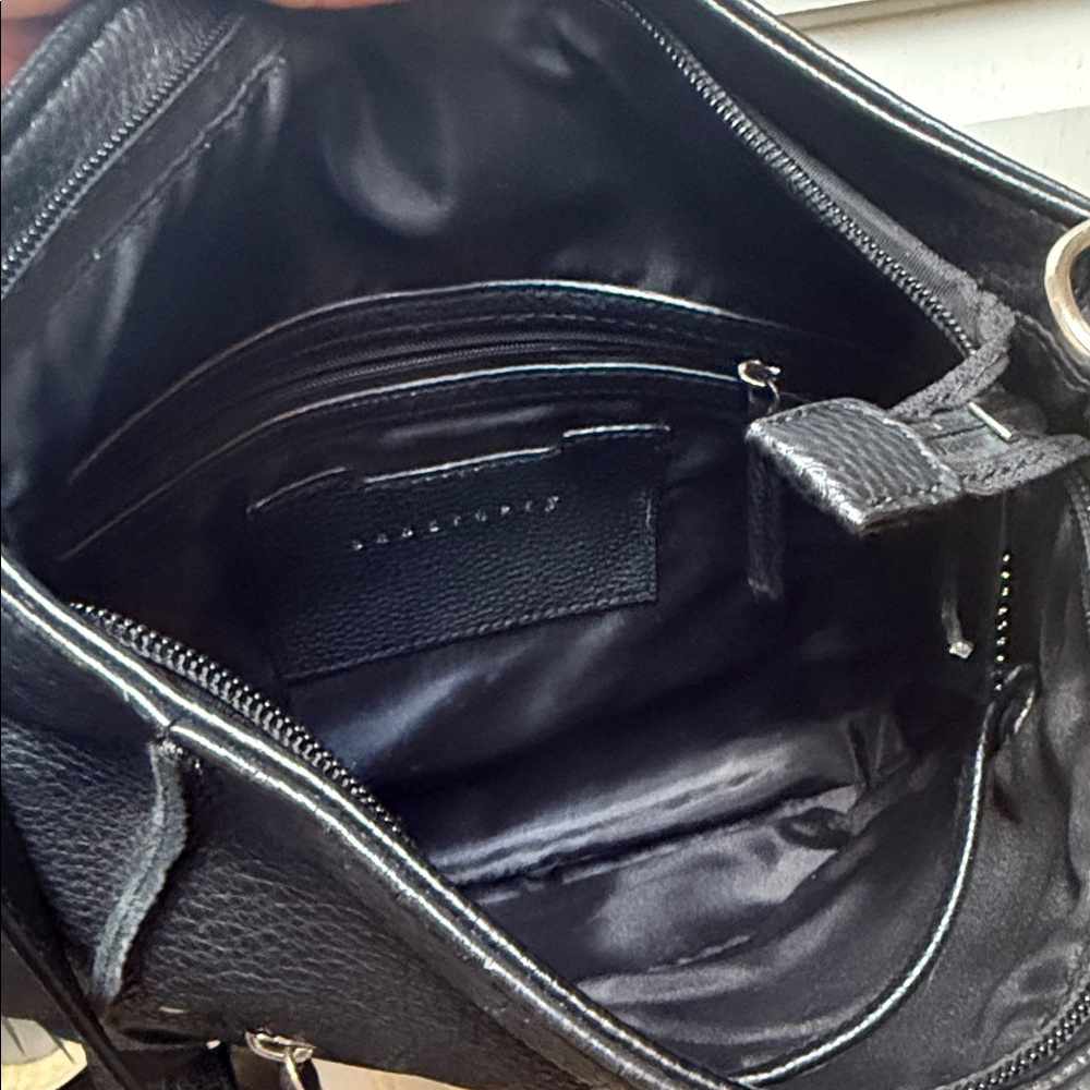 Black Leather Shoulder Bag - Picture 6 of 17